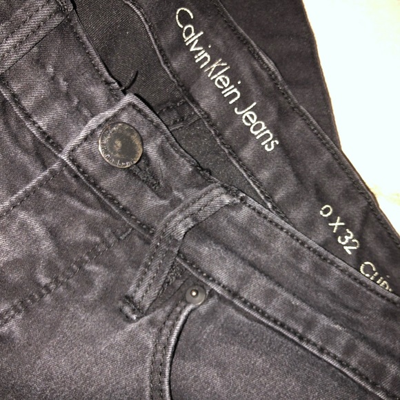 Calvin Klein Jeans - Picture 3 of 5